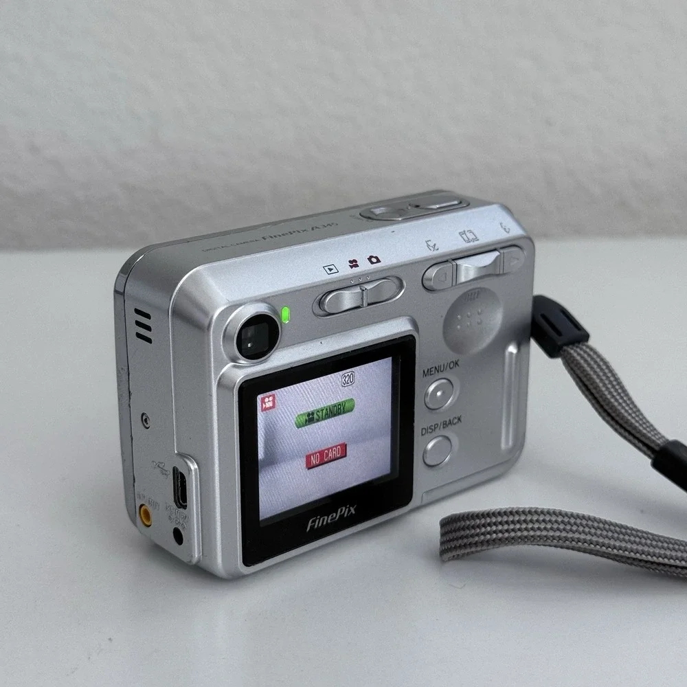 Fujifilm FinePix A345 Digital 4.1MP 3x Zoom Silver CAMERA ONLY *LENS NEED REPAIR